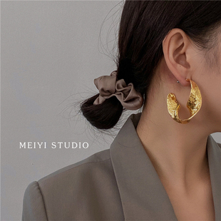 扭曲设计高级感金属冷淡风大气简约INS冷淡风欧美个性 潮酷耳环女