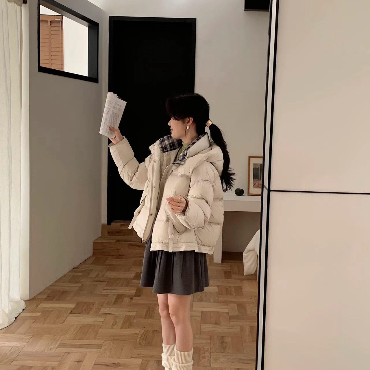 2026新款立领格子拼接短款泡芙羽绒服女90白鸭绒藏青色连帽面包服