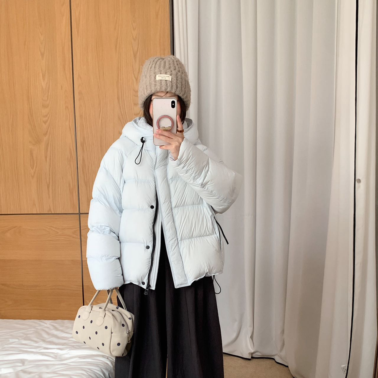高端泡芙连帽羽绒服女短款2026冬季新款韩系90白鸭绒加厚抗寒外套