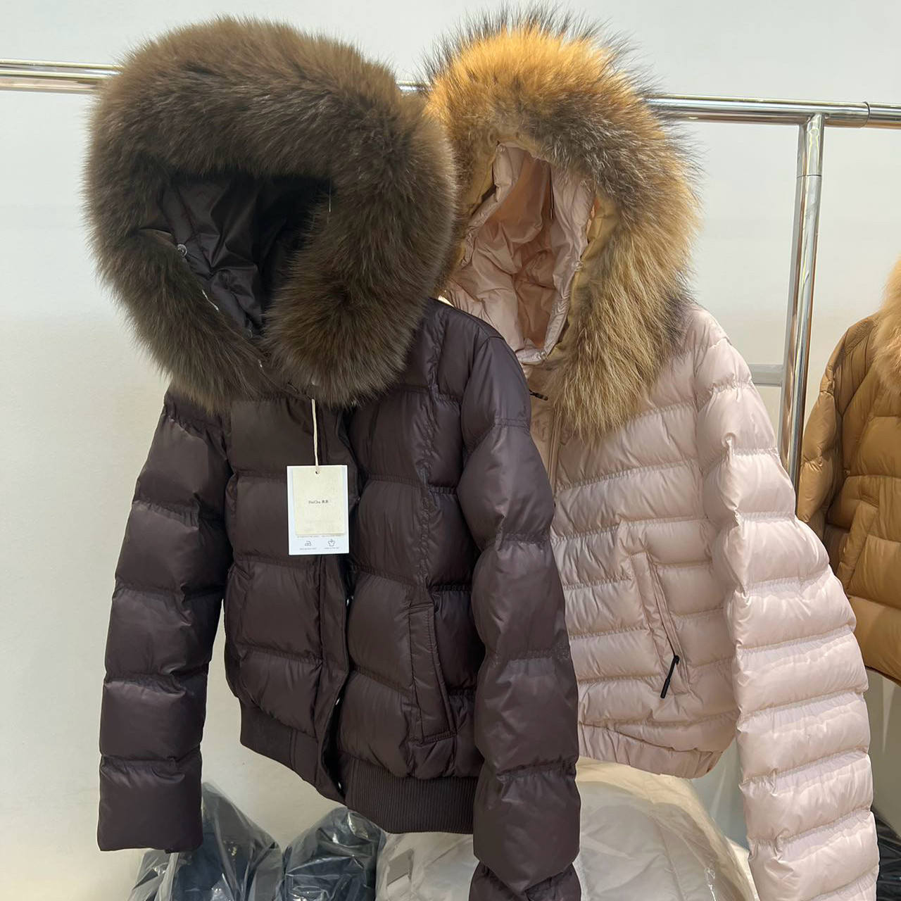 貉子大毛领羽绒服女2026冬季新90白鸭绒加厚保暖连帽短款轻薄外套