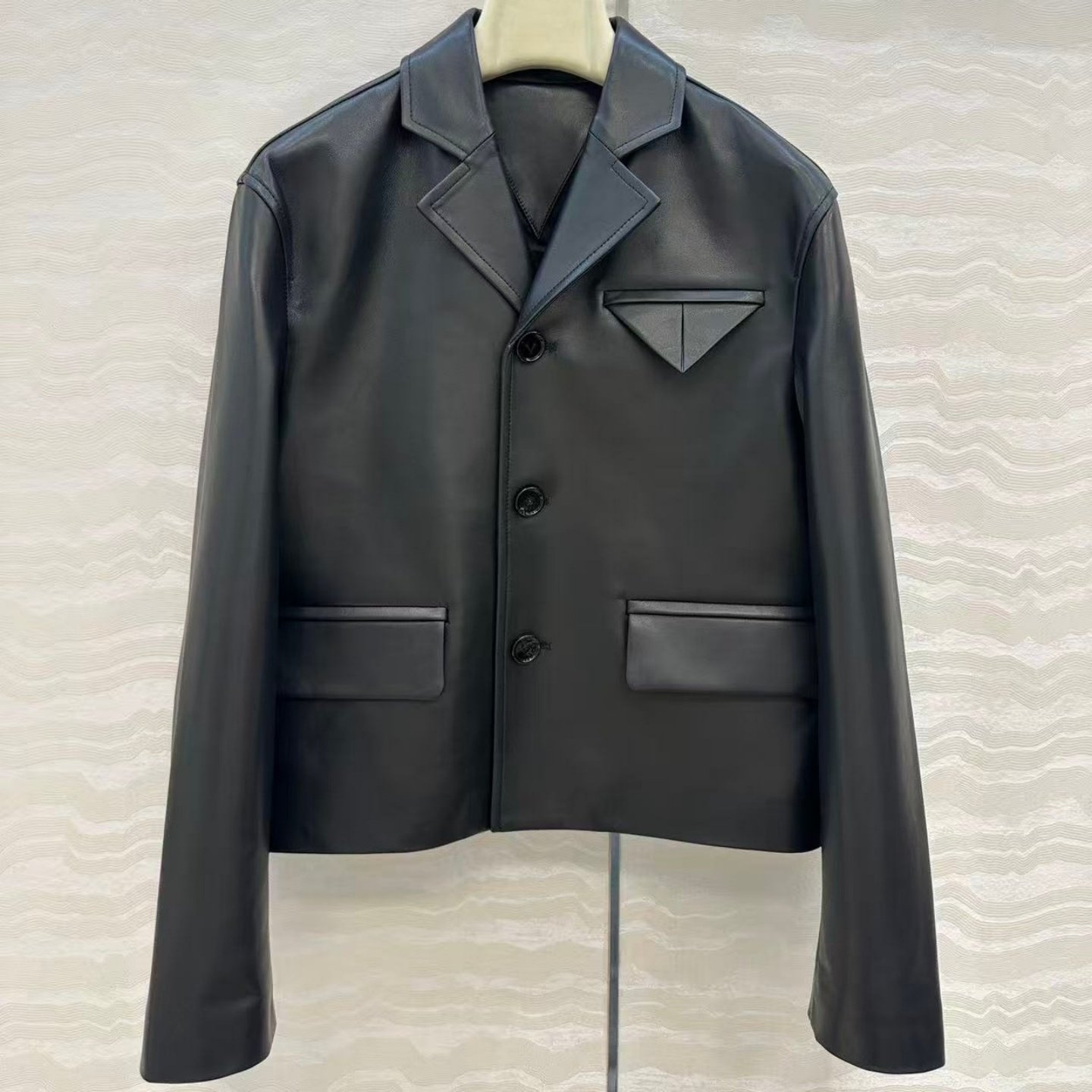 日系新款百搭进口小羊皮复古摩登时髦短款高腰夹克皮衣小外套女,女装/女士精品,皮衣,淘宝优惠券,粉丝福利购,淘宝优惠卷