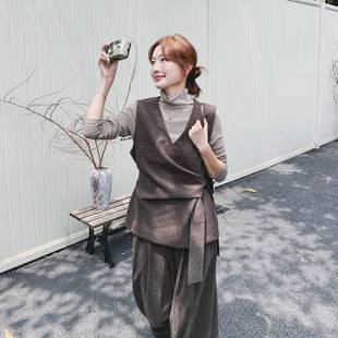 C077 系带马甲领内搭阔腿裤 299轻三件高 女早秋新款 姐系熟领风套装