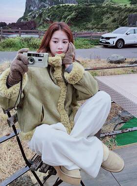 绿色仿皮C17-826毛体一外套女小个子冬新款巨加看厚保暖羊羔好毛