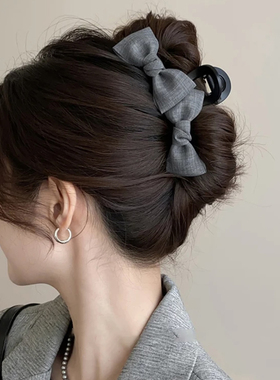 早春灰色蝴蝶结大号抓夹2026新款盘发鲨鱼夹高级感发饰女发夹头饰