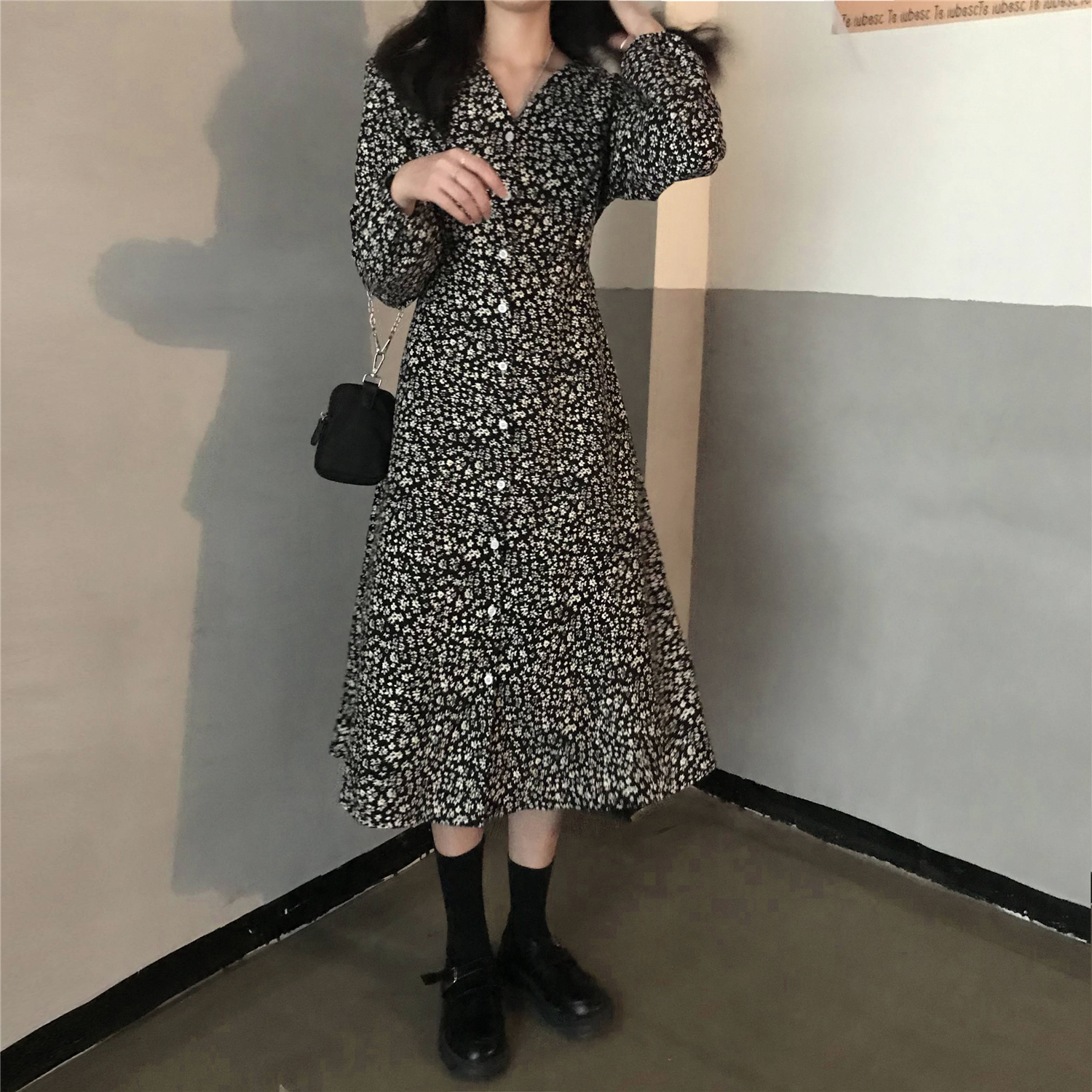 Real price photo of autumn and winter floral dress women's high waist and thin single breasted printed chiffon skirt