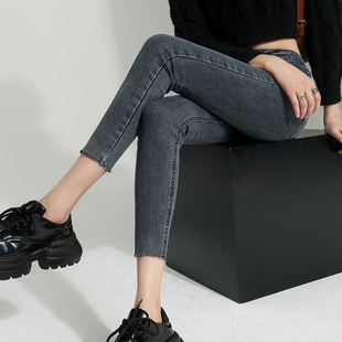 蓝灰色紧身弹力小脚牛仔裤女生小个子8分加绒毛边显瘦9分铅笔裤子