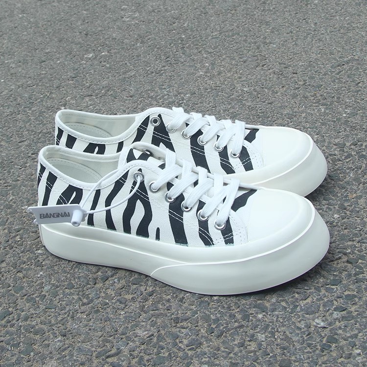 满2包邮11.12特价大头鞋白斑马纹时尚个性单鞋软底休闲帆布鞋