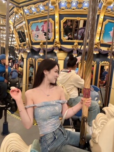 纯欲蓝碎花修身 夏日游乐园 zhazha 露脐一字肩T恤短上衣 Dear