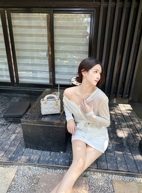 【Dear zhazha】松弛媚感~V领薄透款天丝防晒罩衫长袖白色小开衫