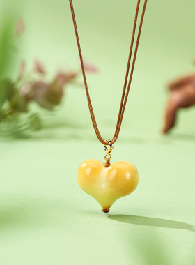 卡通可爱象牙果九尾狐吊坠项链女