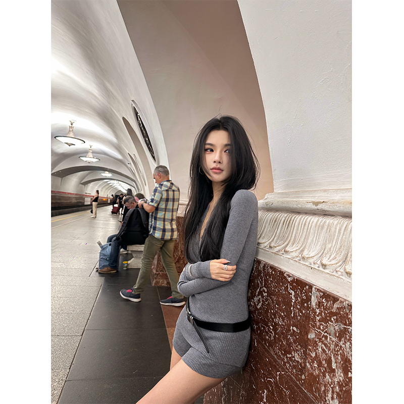 夏媛原创 肯豆穿搭 灰色针织套装2025冬季新款内搭裙子百搭送腰带