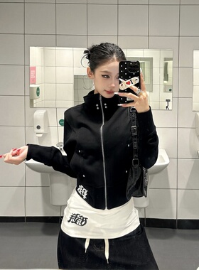 美式辣妹潮牌十字架印花立领外套女秋季正肩短款长袖柳钉开衫卫衣