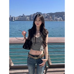 甜美V领格子蕾丝拼接泡泡袖T恤女夏季性感纯欲风显瘦修身短款上衣