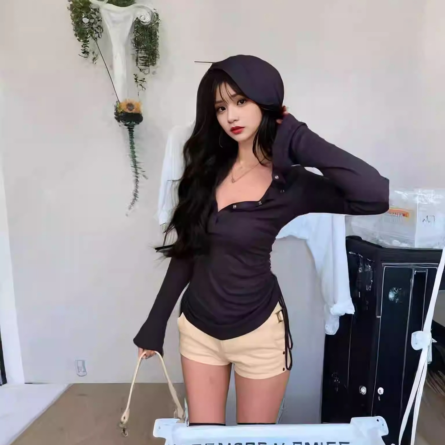 纯欲风辣妹V领连帽长袖T恤女春秋新款修身显瘦半开领内搭打底上衣