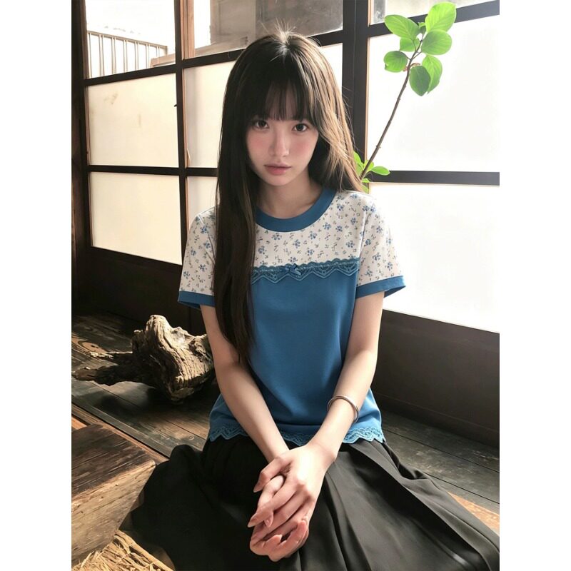 设计感辣妹蕾丝拼接蓝色短袖T恤女碎花独特修身显瘦短款百搭上衣