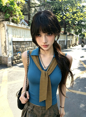 韩系学院风条纹领带无袖背心女夏季穿搭修身显瘦拼接翻领蓝色上衣