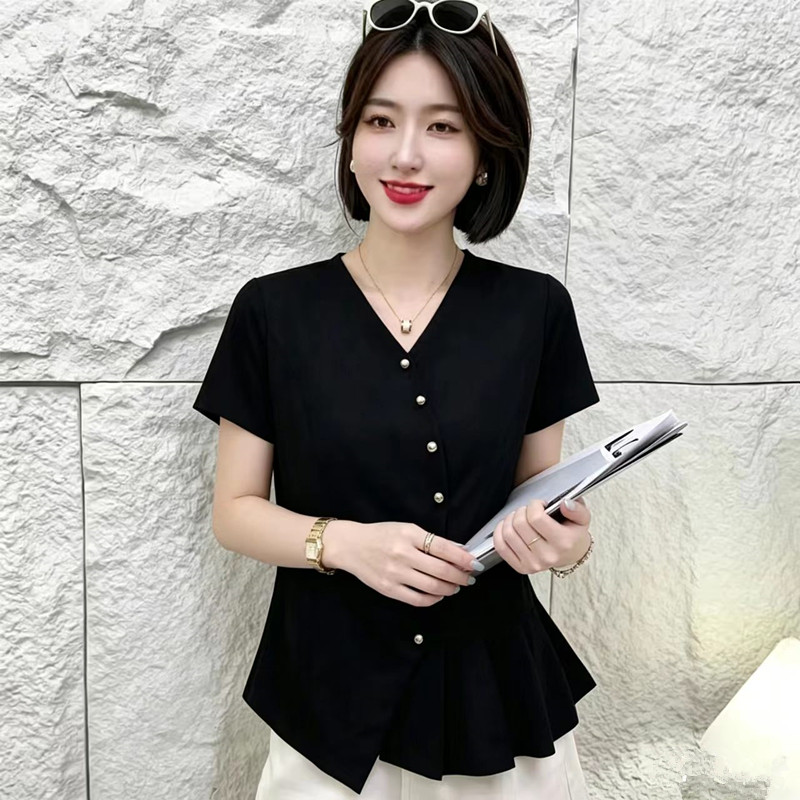 夏季轻奢V领短袖黑色显瘦针织衫