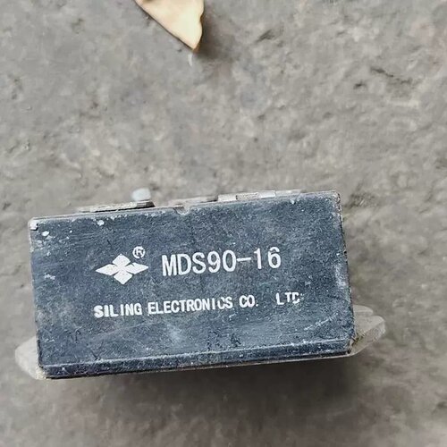 售前询价四菱整流桥模块MDS90-16 实物拍摄 成色如图。型号清晰
