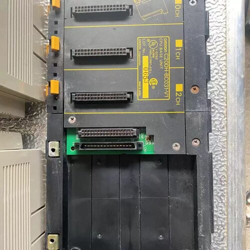 售前询价C200H-BC031-V1底板一张，功能完好，包好