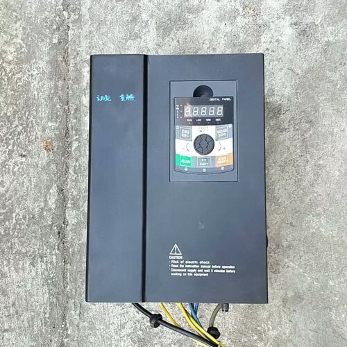 售前询价可议价变频器 可冲新漂亮CM586-B4T011GB- 11/