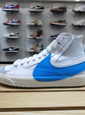 耐克分配款休闲鞋22年春季男性DD3111-103白/大学蓝/帆白/黑/白金