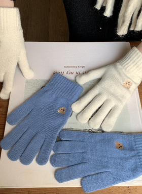Nikki Haley刺绣小熊手套女2024新款秋冬保暖露指分五指毛线手套