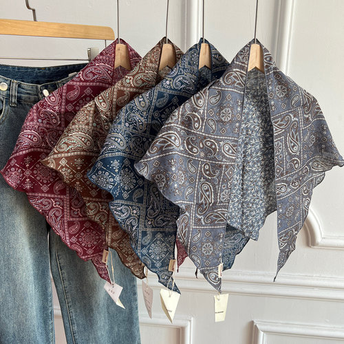 韩代款双面印花三角巾超百搭