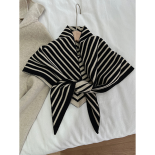 羊毛混纺双面条纹三角披肩女秋冬保暖护颈围脖气质百搭包头巾领巾