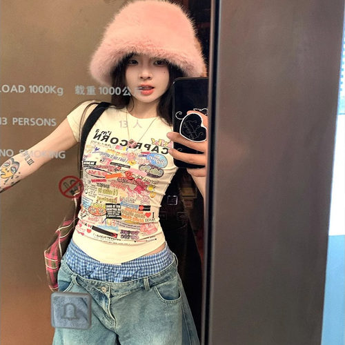 卡通印花短袖正肩T恤女夏季新款修身小个子收腰紧身短款圆领上衣