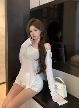 白色薄款微透露肩长袖T恤女夏季宽松辣妹不规则开叉百搭防晒上衣