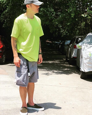 余文乐工装大兜拉链短裤五分男