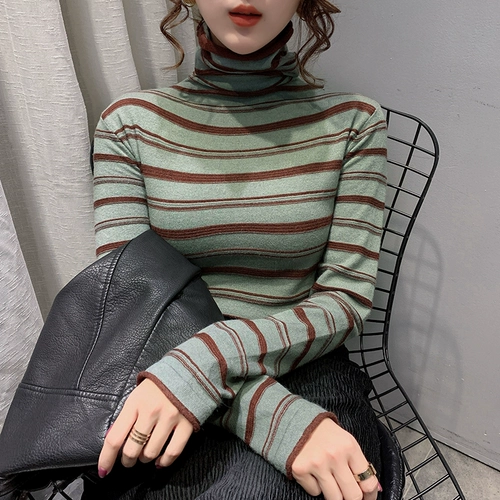 Демисезонный трикотажный свитер, в корейском стиле, облегающий крой, по фигуре