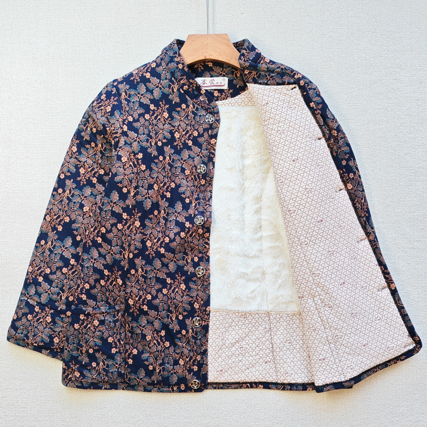 冬季加绒加厚妈妈棉袄中老年三层保暖棉衣宽松驼绒外套碎花奶奶