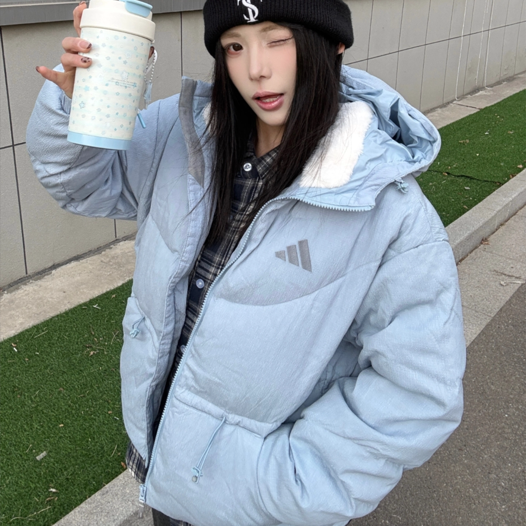 Adidas阿迪达斯女款运动休闲时尚防风保暖连帽羽绒服外套JG5930