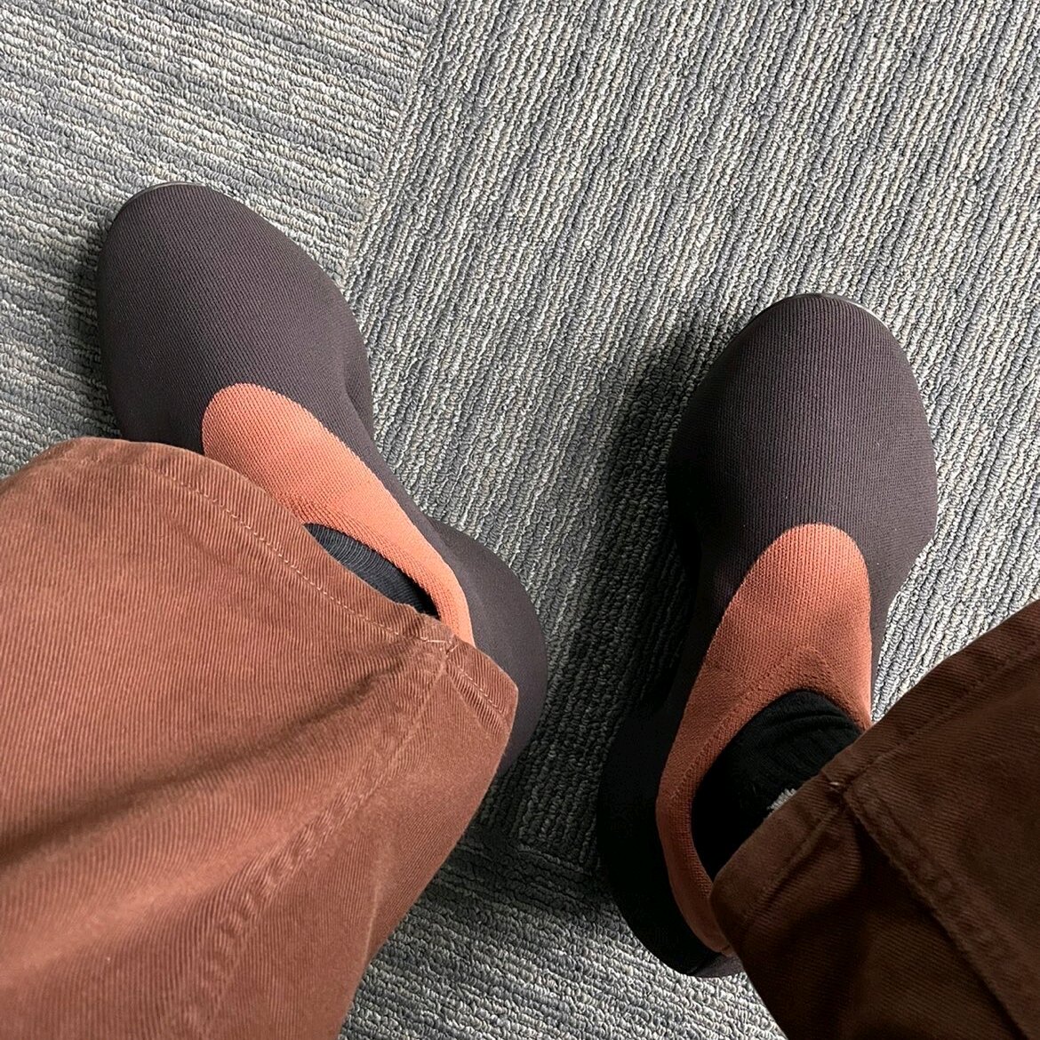 Adidas阿迪达斯椰子Yeezy Knit Runner黑棕套脚休闲鞋GY1759图片