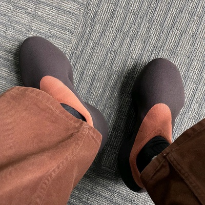 Adidas阿迪达斯椰子Yeezy Knit Runner黑棕套脚休闲鞋GY1759