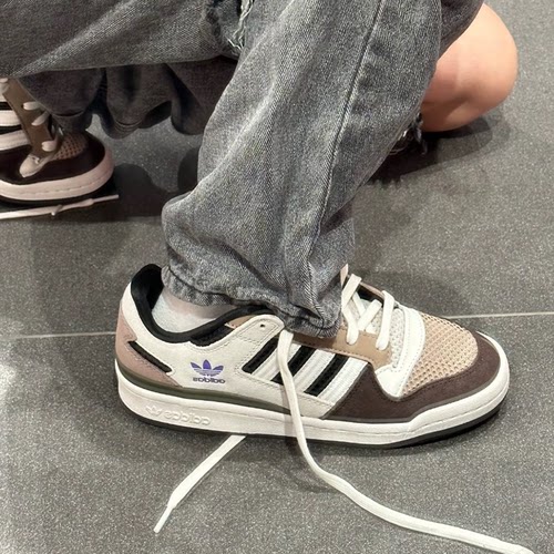 阿迪达斯三叶草男女同款FORUM复古低帮运动休闲板鞋JP5889