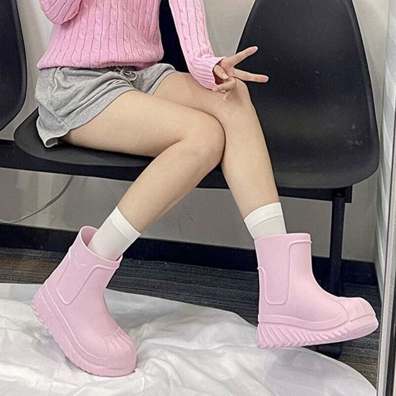 阿迪达斯三叶草ADIFOM粉色贝壳头休闲雨靴中帮靴IE0389