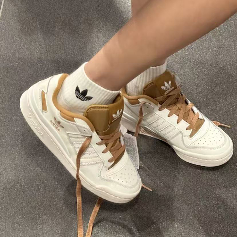 阿迪达斯FORUM男女魔术贴板鞋