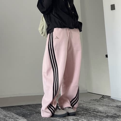 阿迪达斯女子运动三条纹针织宽松扭扭裤粉色香蕉裤直筒长裤KB7602