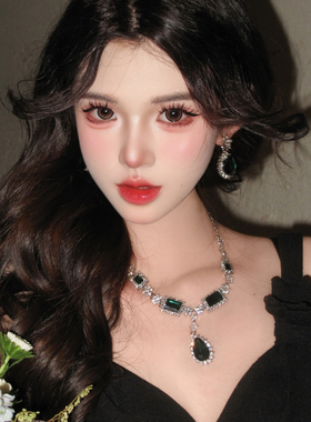 复古宫廷设计绿色水滴项链耳环