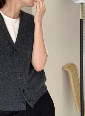灰色v领叠穿100羊毛马甲针织背心女秋冬坎肩外搭复古无袖毛衣开衫