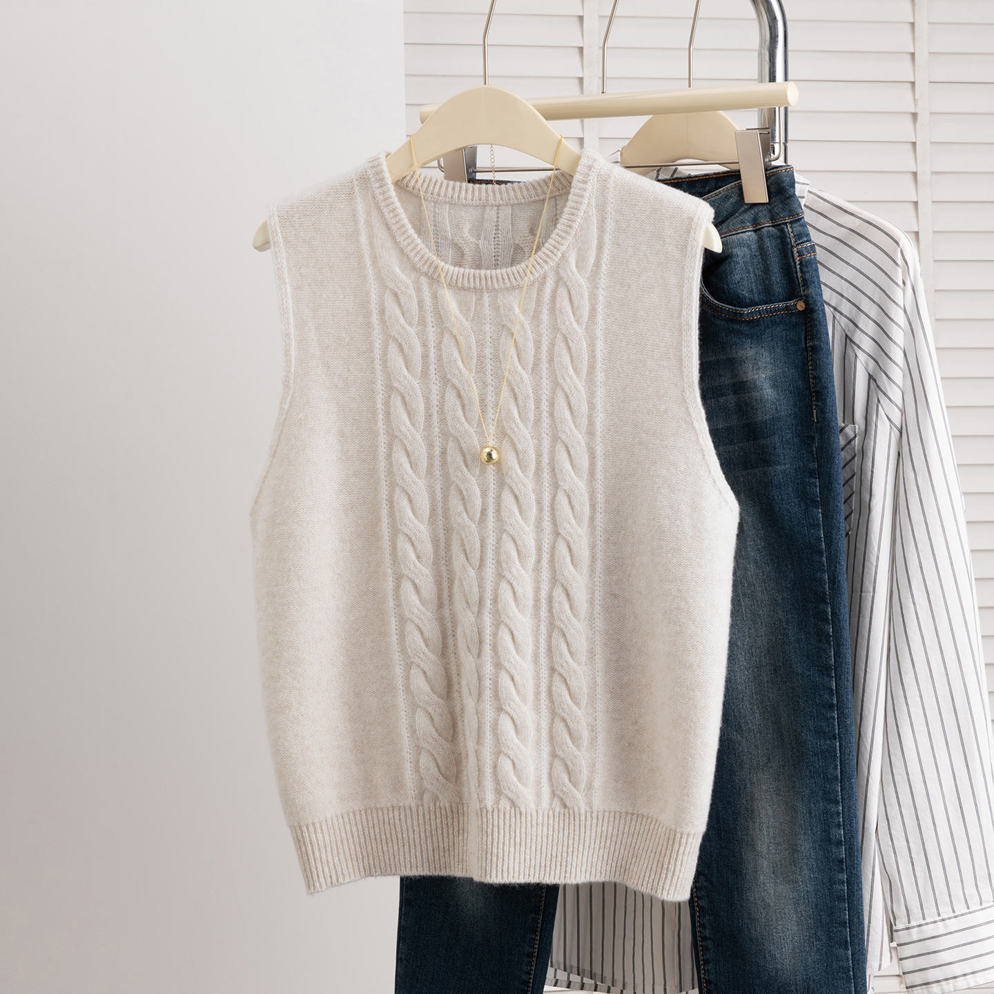 新款圆领羊毛衫女麻花针织马甲