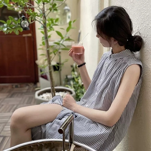 港味冷淡系休闲通勤慵懒风茶歇裙2024年夏季复古无袖设计感连衣裙