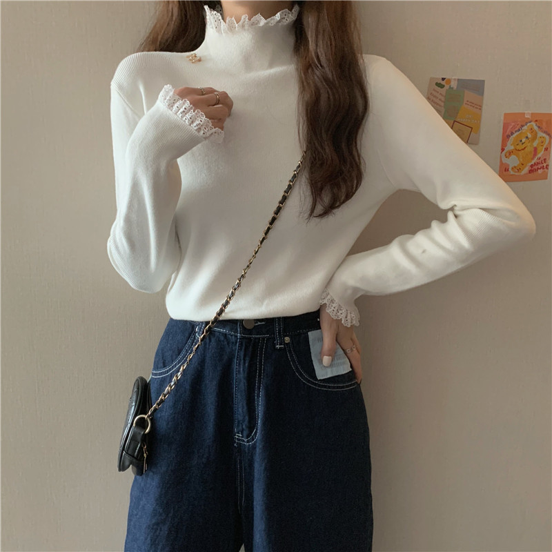 Real shot real price ~ Sweet stitching lace fake two T-shirts Korean version loose and thin half high collar bottom