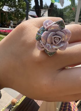 网红同款纯欲风法式复古陶瓷花朵戒指时尚胸针感仙气质高级春夏女