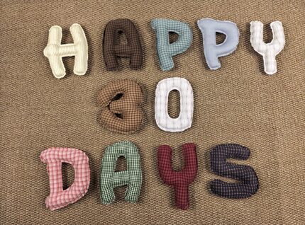 成品定制英文生日字母布艺装饰男女宝宝周岁满月百日宴婚礼布置