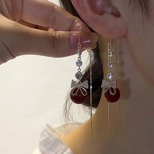 2025年新款蝴蝶结水滴红珠耳线轻奢高级感流行耳坠长款流苏耳饰女