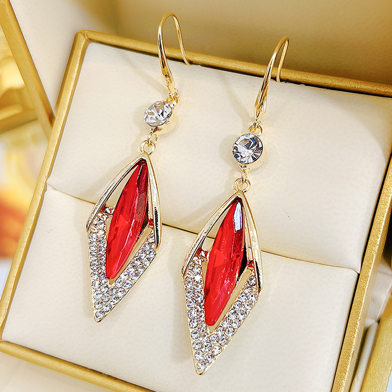 日韩气质红色水晶菱形耳环高级感
