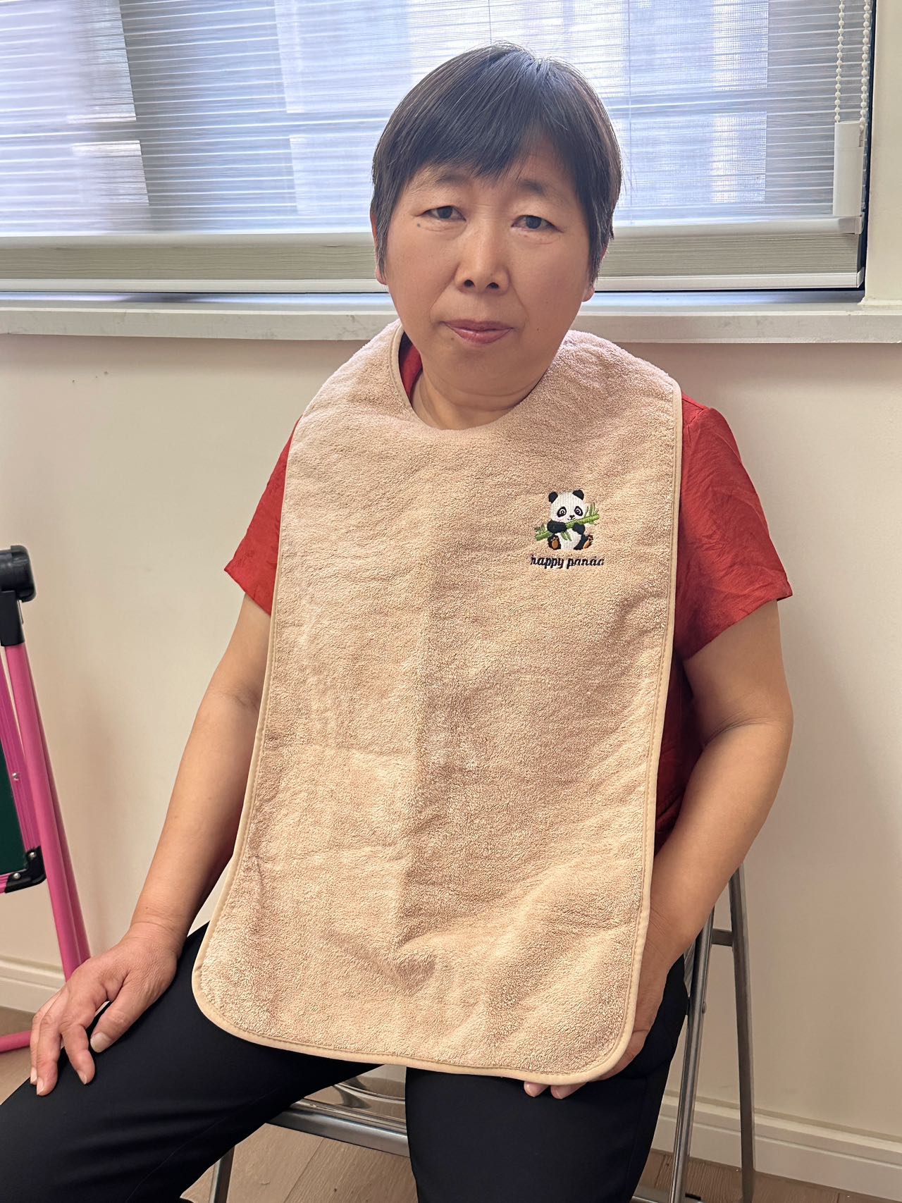 【熊猫防水层围兜毛巾】布料柔软吸水成人老人用的防水围嘴吃饭口